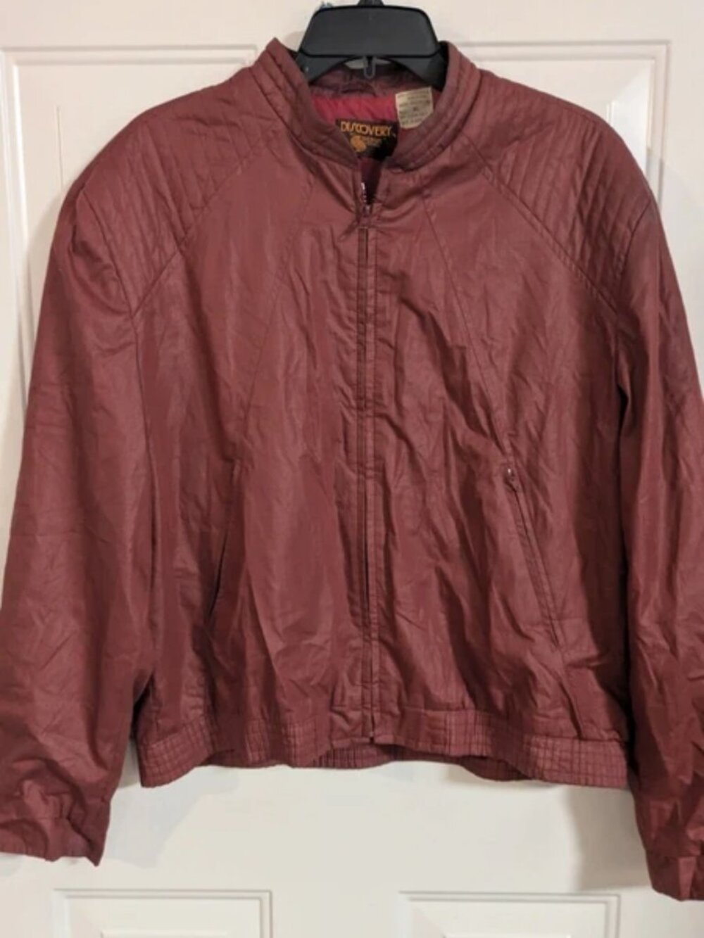 Discovery by Silton vintage windbreaker jacket with zipper pockets